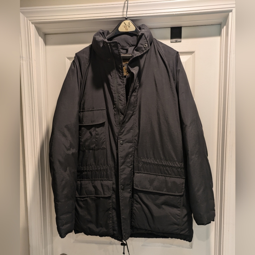 Men's Eddie Bauer Goose down coat. M